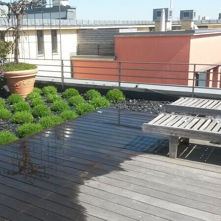 Holzarbeiten an einer Terrasse